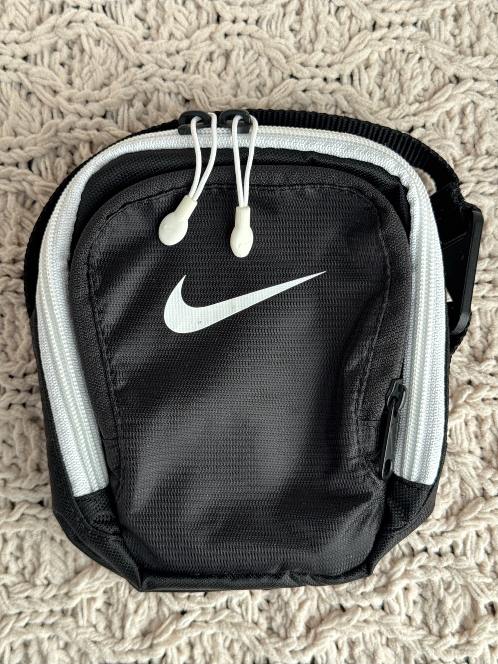NIKE Utility Tech Organizer Pouch Black White